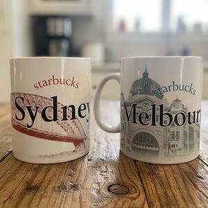 Starbucks Collector Series 2006 Melbourne &
Sidney Australia 16oz Coffee Mugs